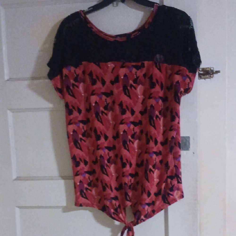 Chic Black and Pink Tie Front Short Sleeve Blouse